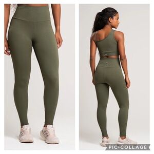 Nati Ribbed Shimmer Legging Sz Medium